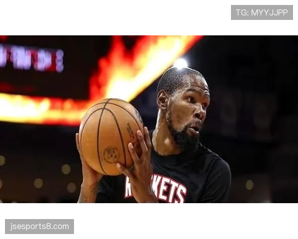 老鹰轮休主力选择对手 季后赛策略引发舆论讨论